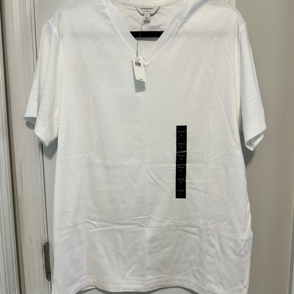 Banana Republic Men's White V-Neck Tee - Picture 1 of 3